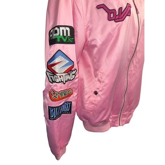 Overwatch D.Va Pink Satin XL Bomber Jacket Bunny Lined Patches Full Zip Blizzard - Picture 5 of 8